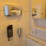 Apartman Bright With Balcony & Parking - Apolonialiving