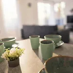 Homely First Floor Apt-Balkon Und Parken-Apolonialiving *