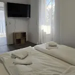 Bright With Balcony & Parking - Apolonialiving