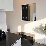 Bright With Balcony & Parking - Apolonialiving