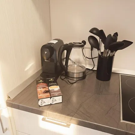Bright With Balcony & Parking - Apolonialiving Apartman Karlsruhe