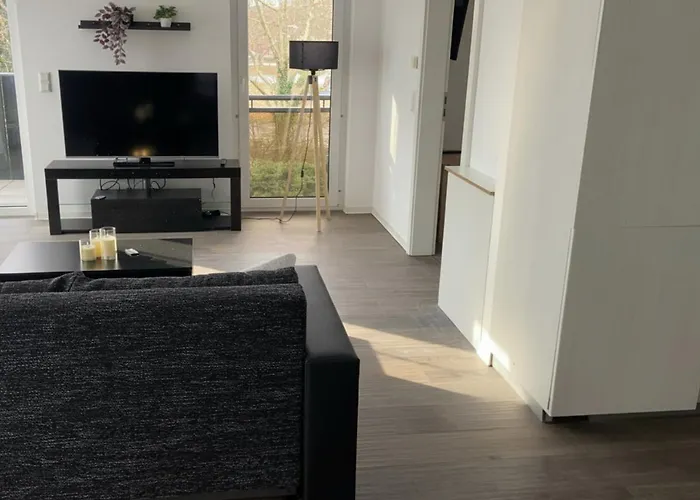 Homely Second Floor Apt-balkon Und Parken-apolonialiving Apartment Karlsruhe